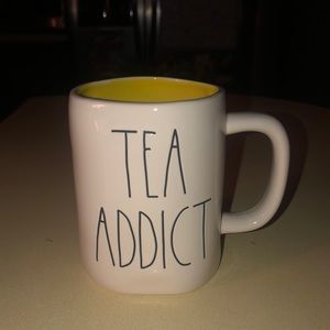 Rae Dunn TEA ADDICT Mug